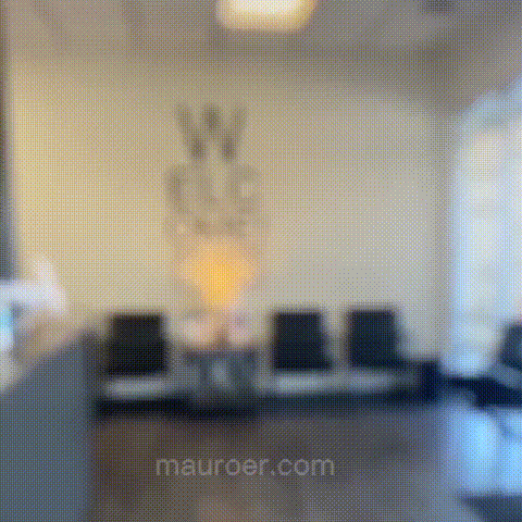 1727995787667389.gif